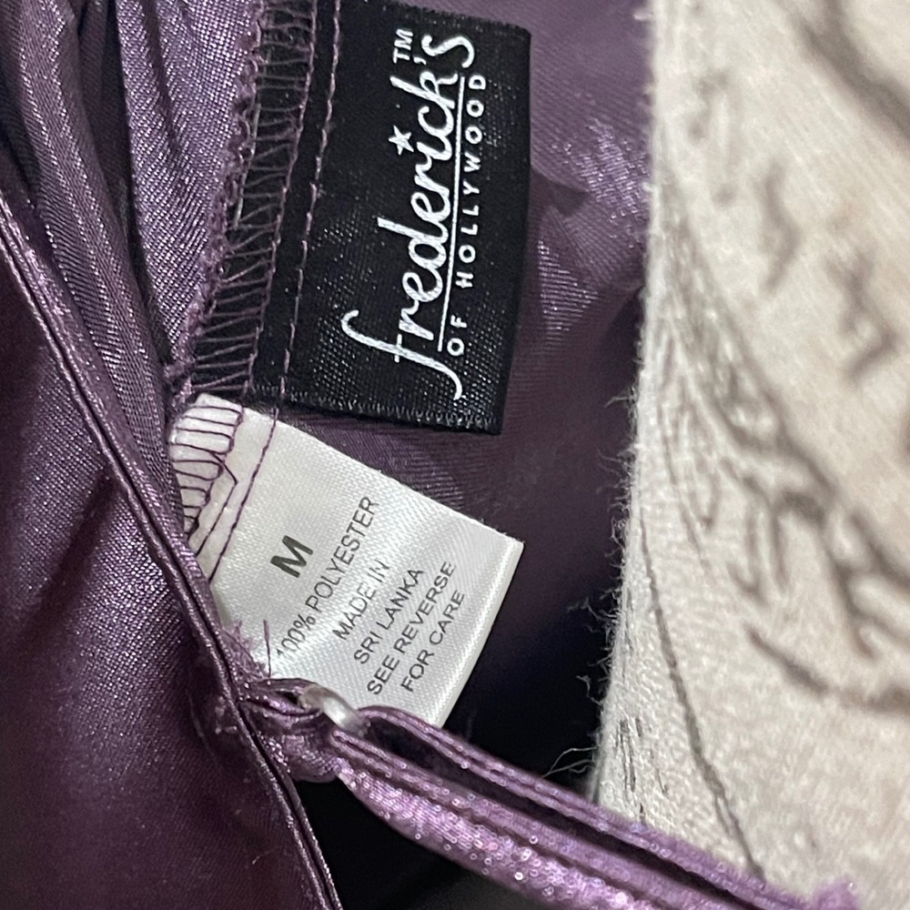 Vintage Frederick's of Hollywood Nightgown Womens M Purple Satin Maxi Open Back - Picture 5 of 6